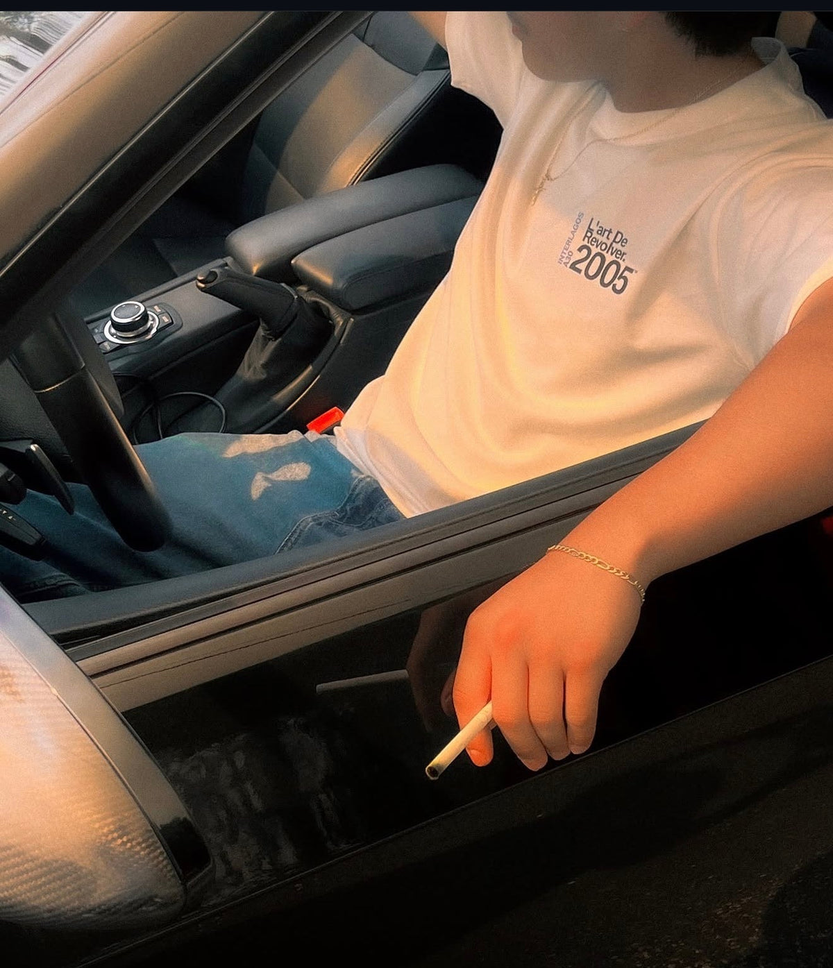 ptsRs 2010 Tee - Lifestyle shot in car